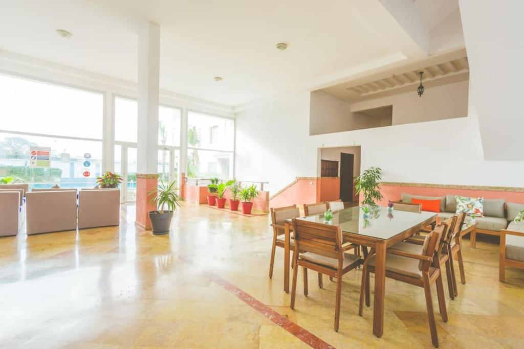 Lovely 2 Bedroom Vacation Home With Pool/Beach Skhirat Bagian luar foto