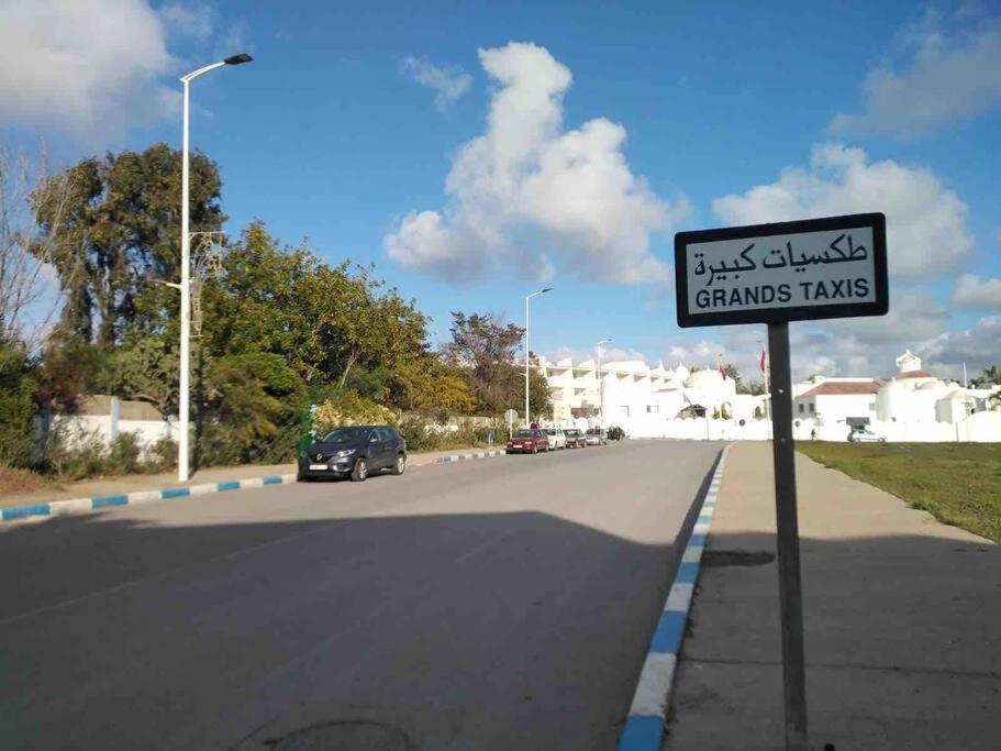 Lovely 2 Bedroom Vacation Home With Pool/Beach Skhirat Bagian luar foto